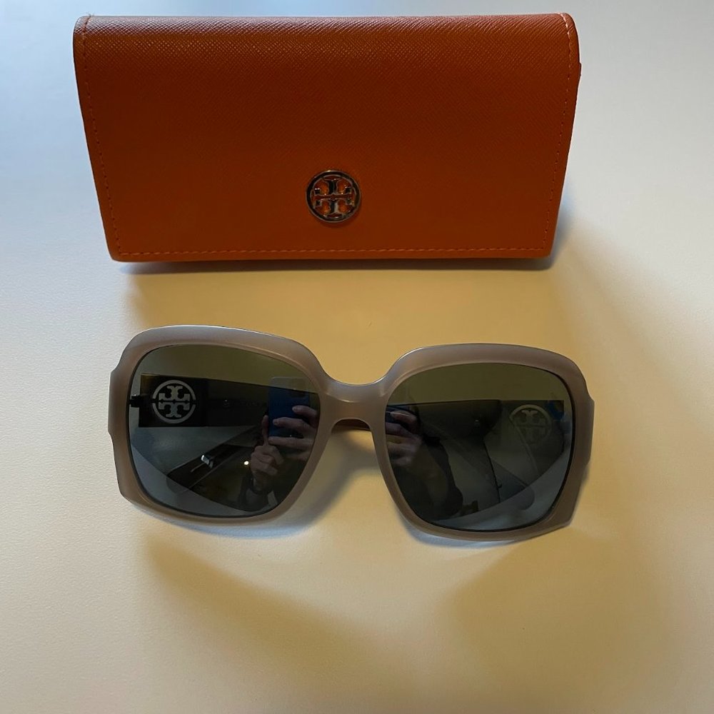 Tory Burch Sunglasses, Gray